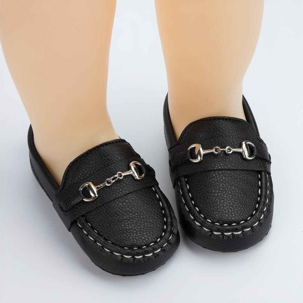 Mocassins effet cuir grainé avec mors argentés pour bébé