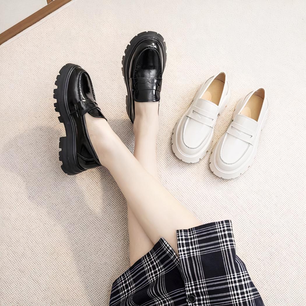 Mocassins en cuir lisse à semelle épaisse