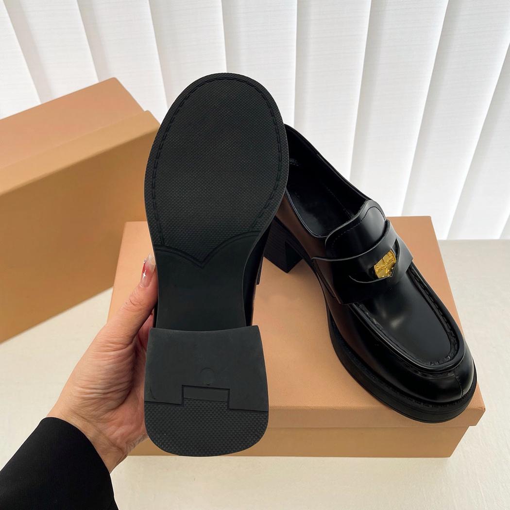 Mocassins noirs à talon carré pour femmes