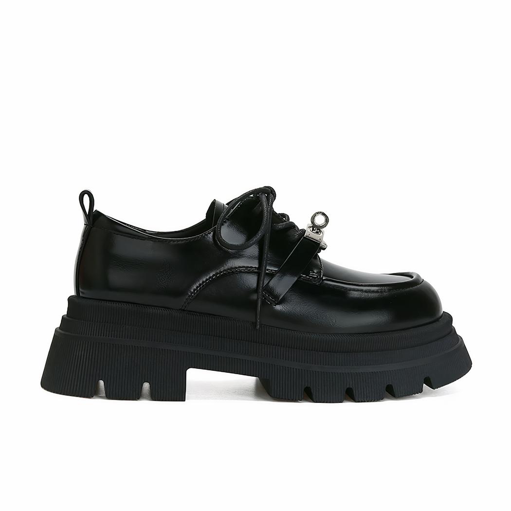 Mocassins à lacets en cuir à semelle épaisse noir pour femmes