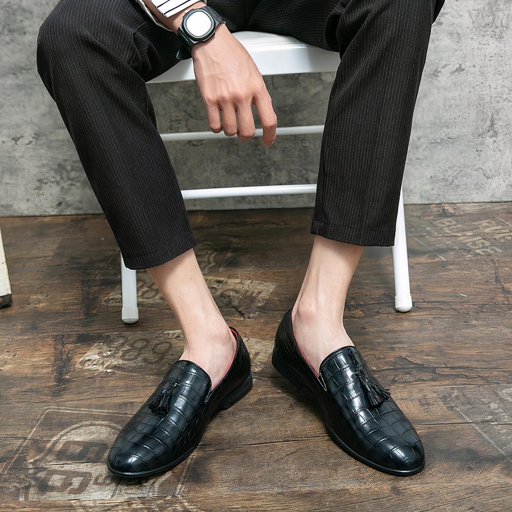 Mocassins en cuir vernis noir effet peau de crocodile