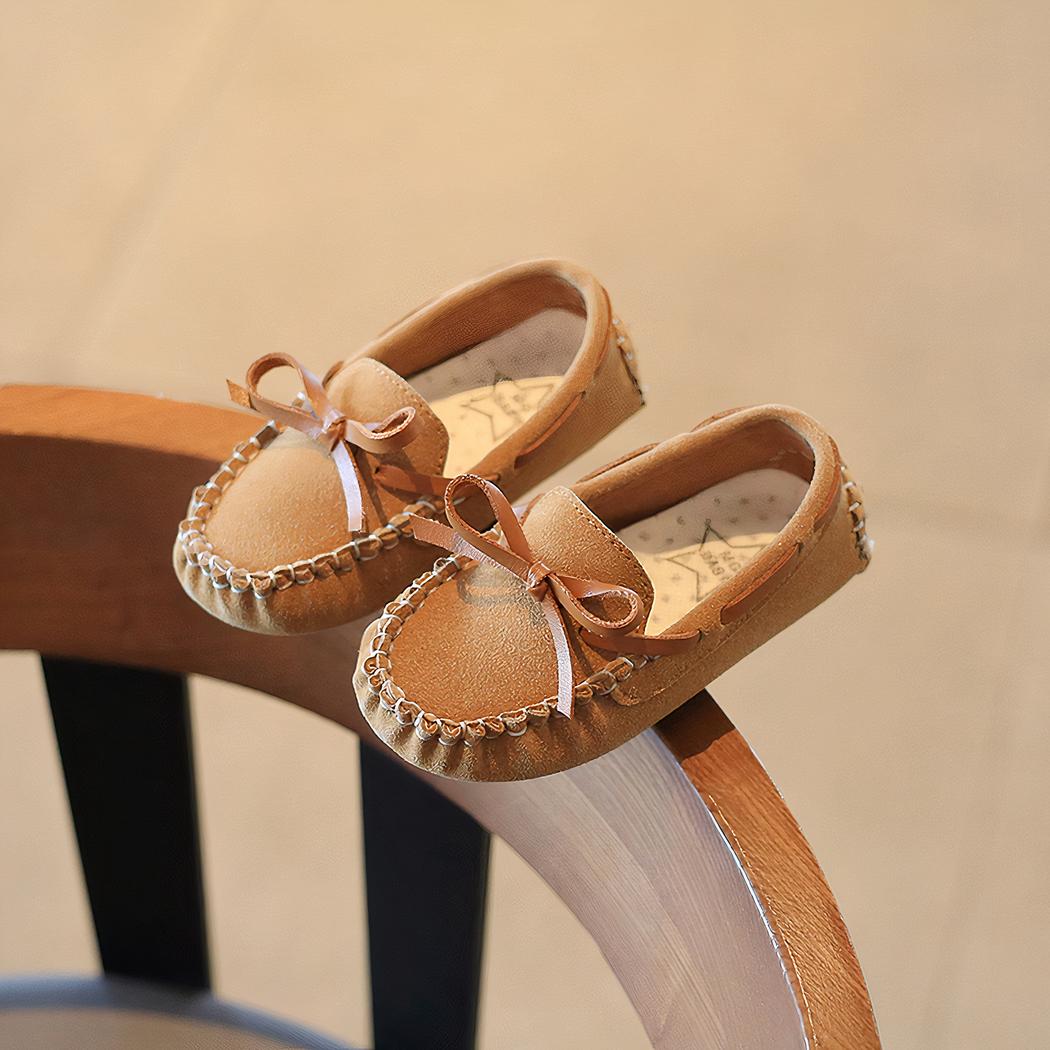 Mocassins en daim avec un nœud marron pour garçons