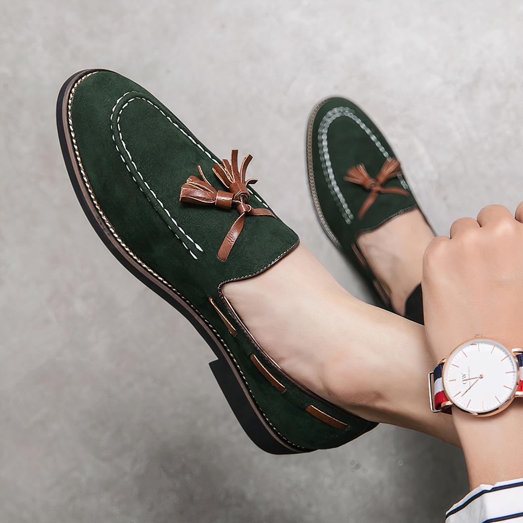 Mocassins en daim verts à glands pour hommes