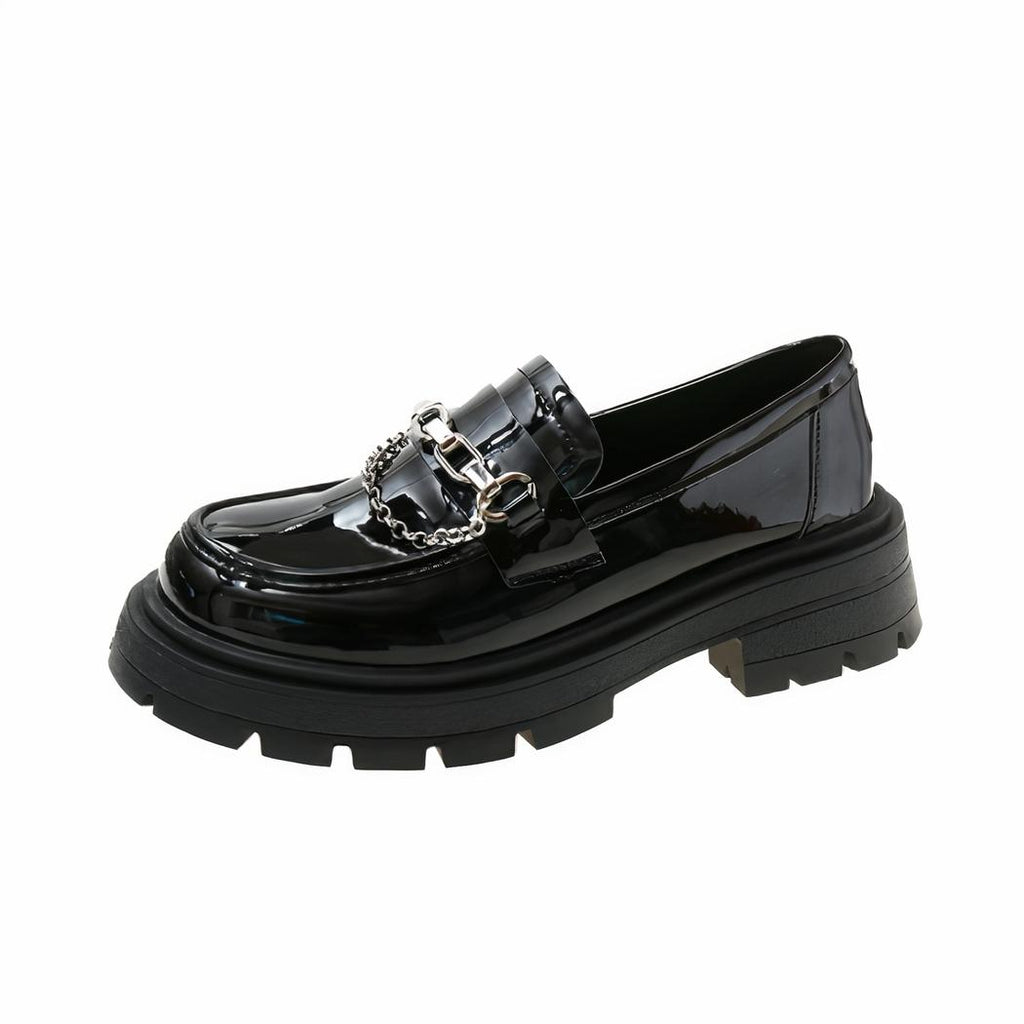 Mocassins en cuir verni à semelle épaisse pour femme