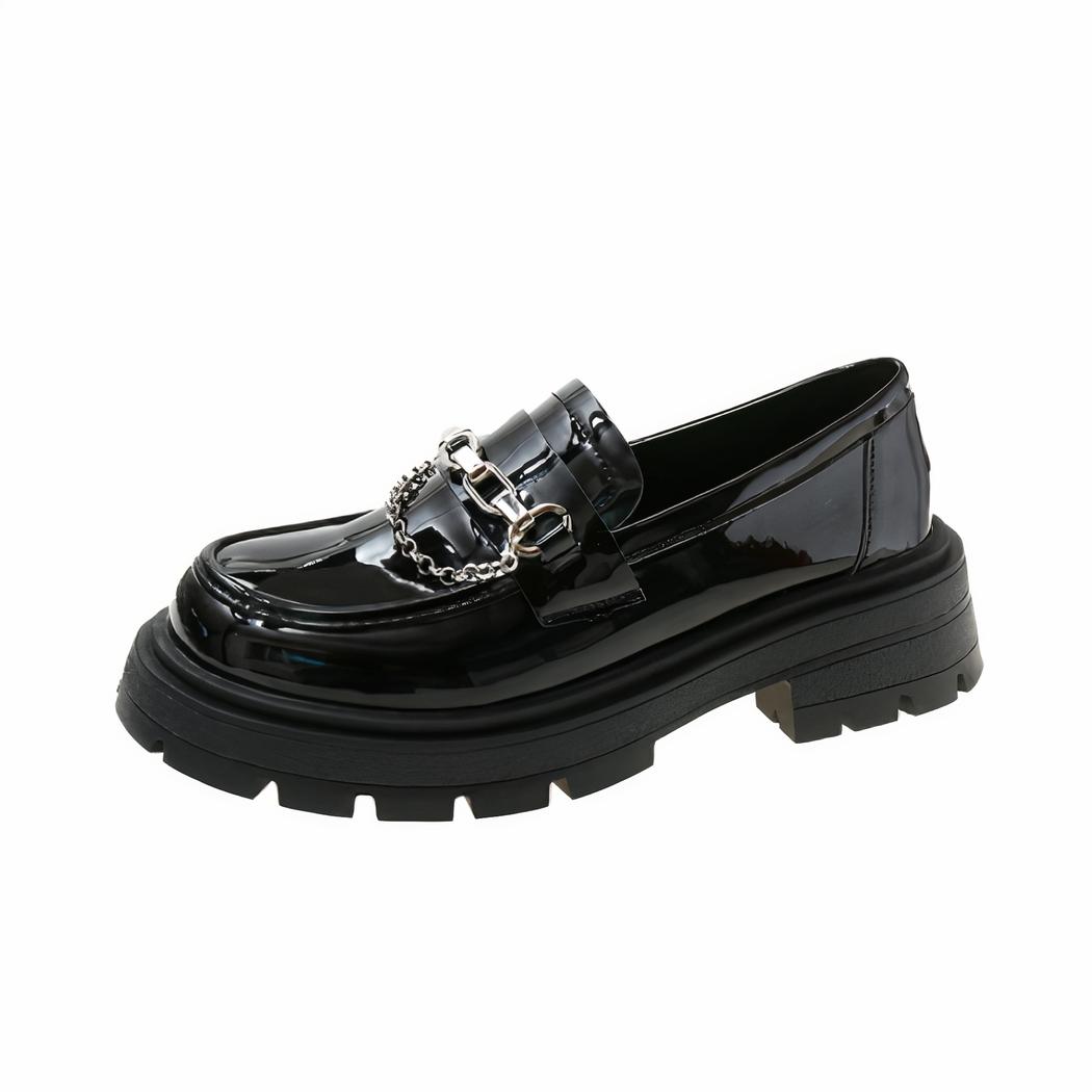 Mocassins en cuir verni à semelle épaisse pour femme