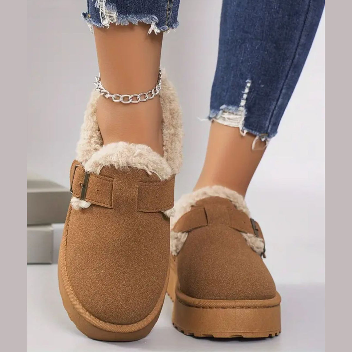 Mocassins fourrés femme à boucle avec semelle épaisse