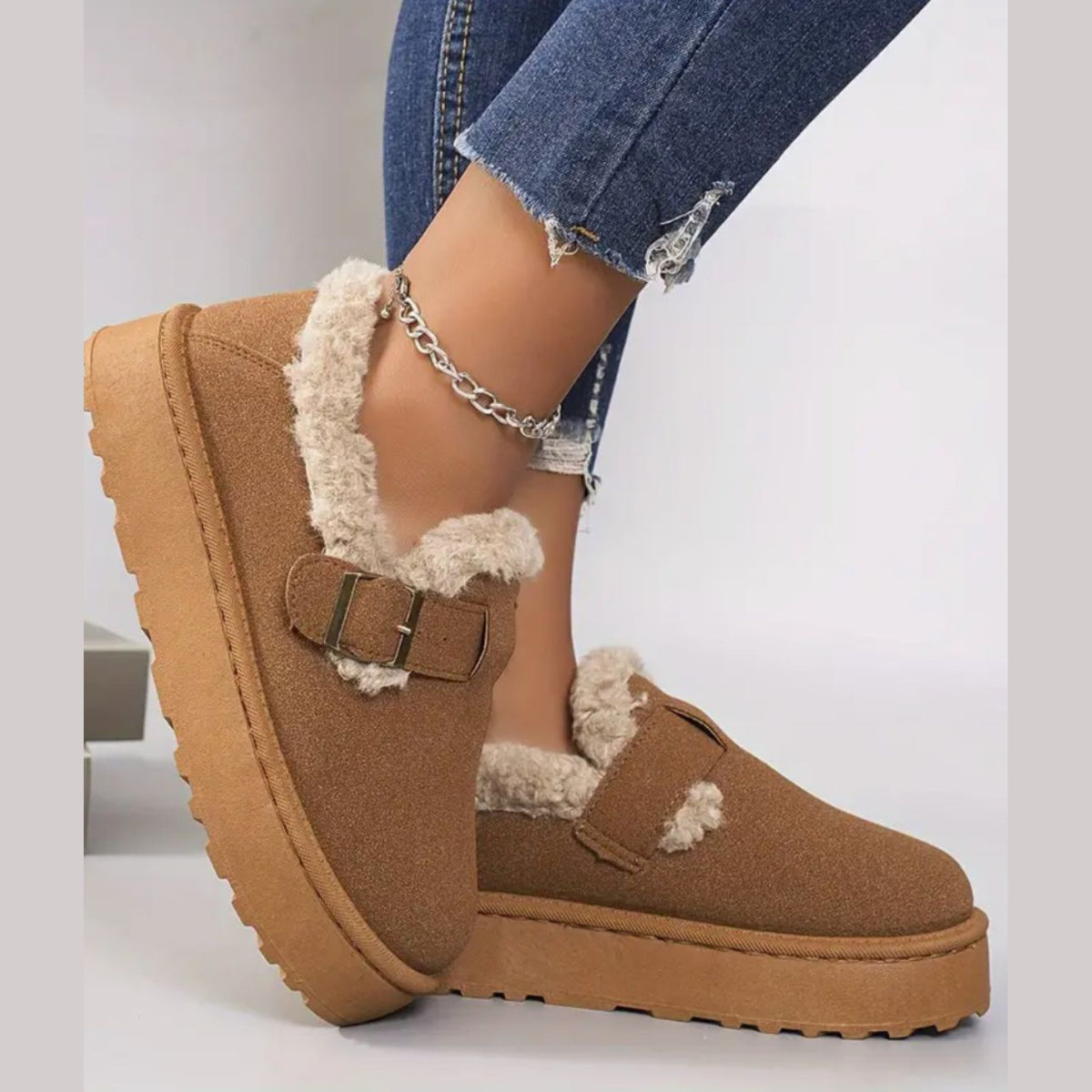 Mocassins fourrés femme à boucle avec semelle épaisse