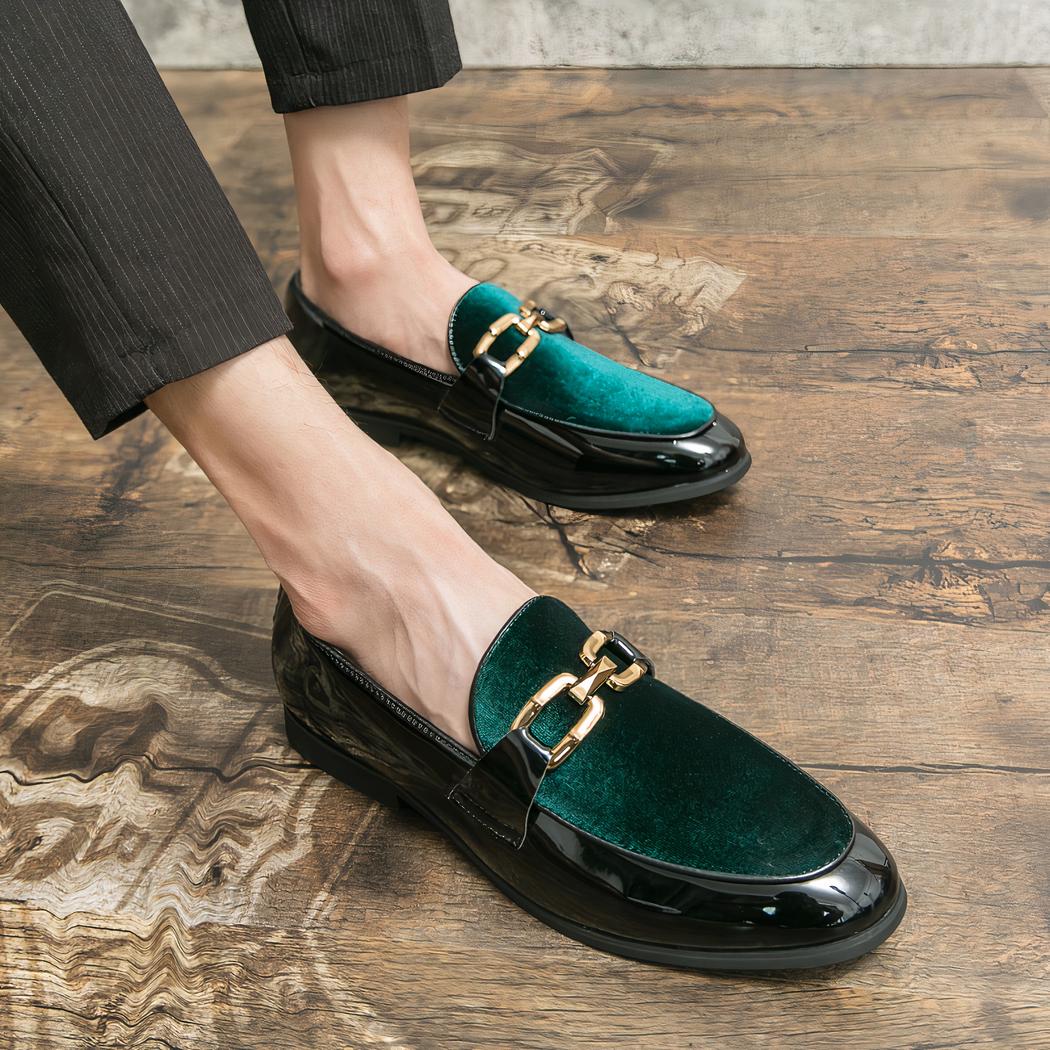 Mocassins habillés vernis noir et velours à mors dorés