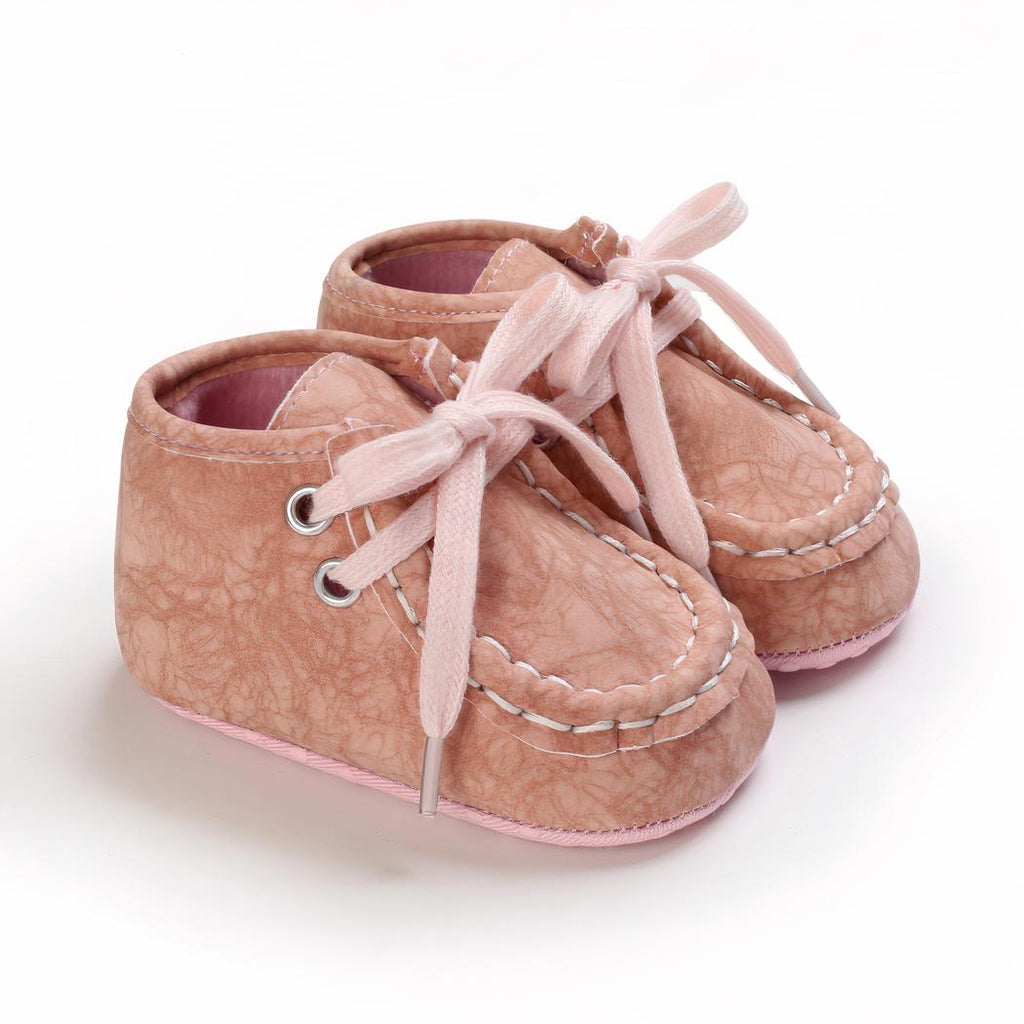 Mocassins montants à lacets en matière effet craquelé pour bébé garçon