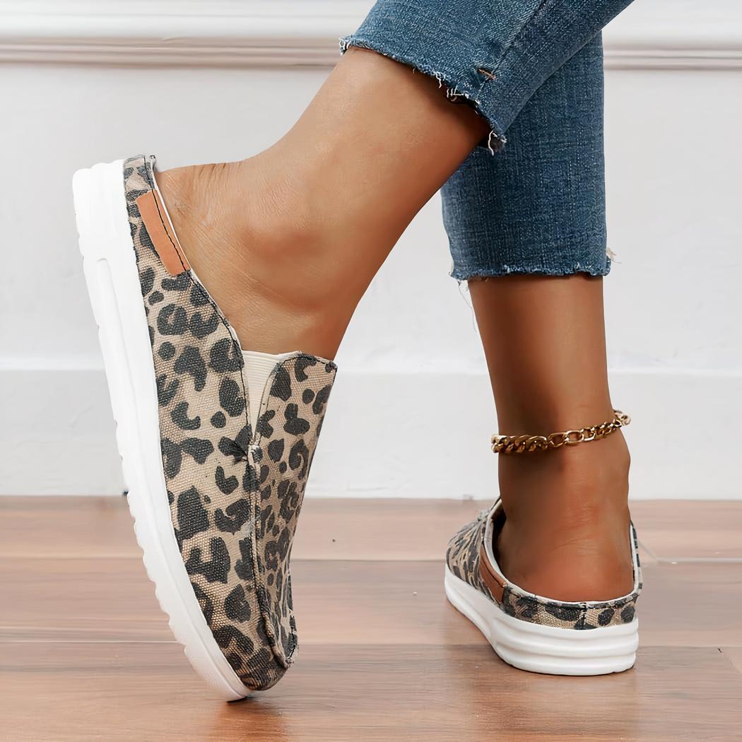 Mocassins mules sport en toile léopard avec semelle épaisse