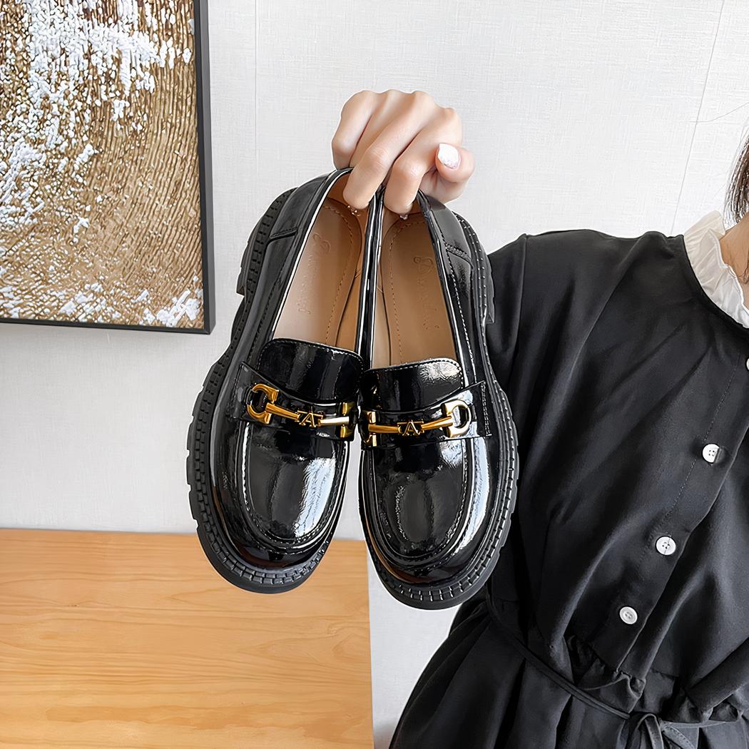 Mocassins noirs vernis pour femme