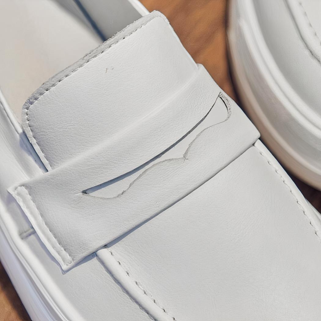 Mocassins blancs à plateforme pour femme