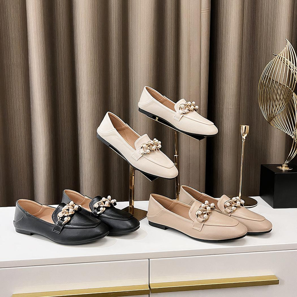 Mocassins plats classiques avec des perles blanches pour femme