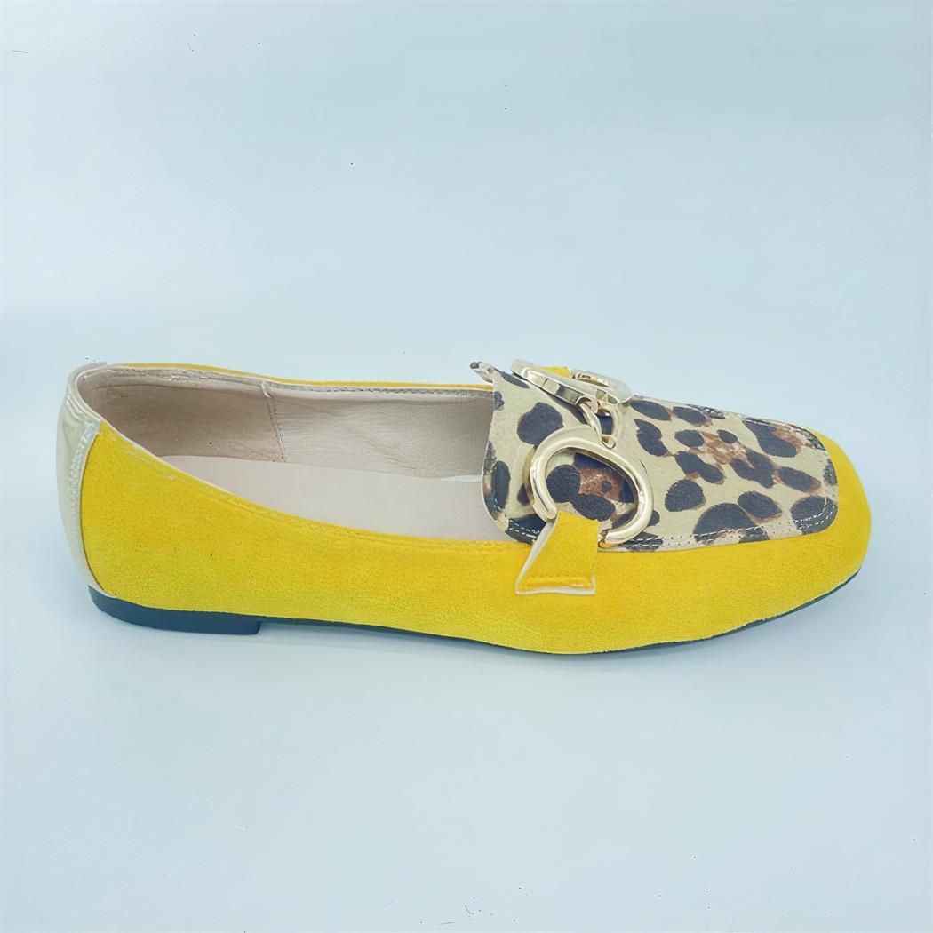 Mocassins plats jaunes avec imprimé léopard et boucle dorée pour femme