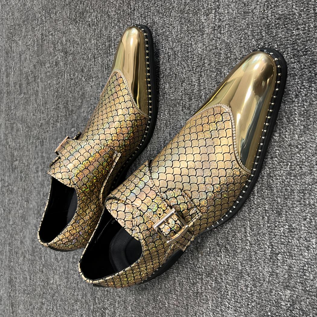Mocassins pointus dorés pour hommes