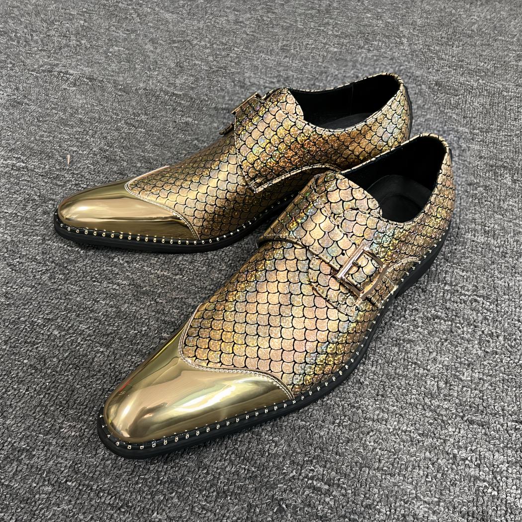 Mocassins pointus dorés pour hommes