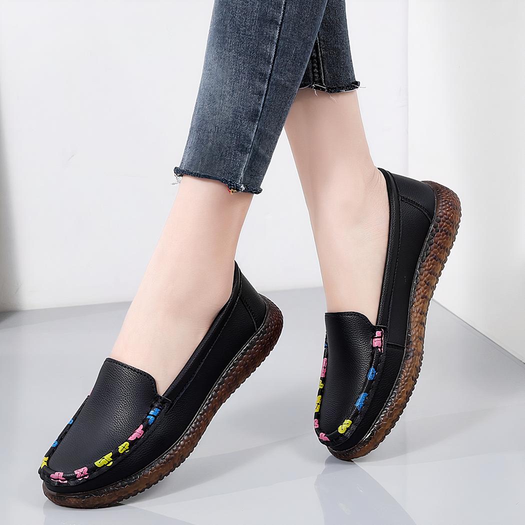 Mocassins pour femmes aux discrets motifs floraux