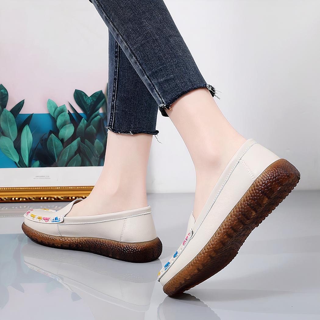 Mocassins pour femmes aux discrets motifs floraux