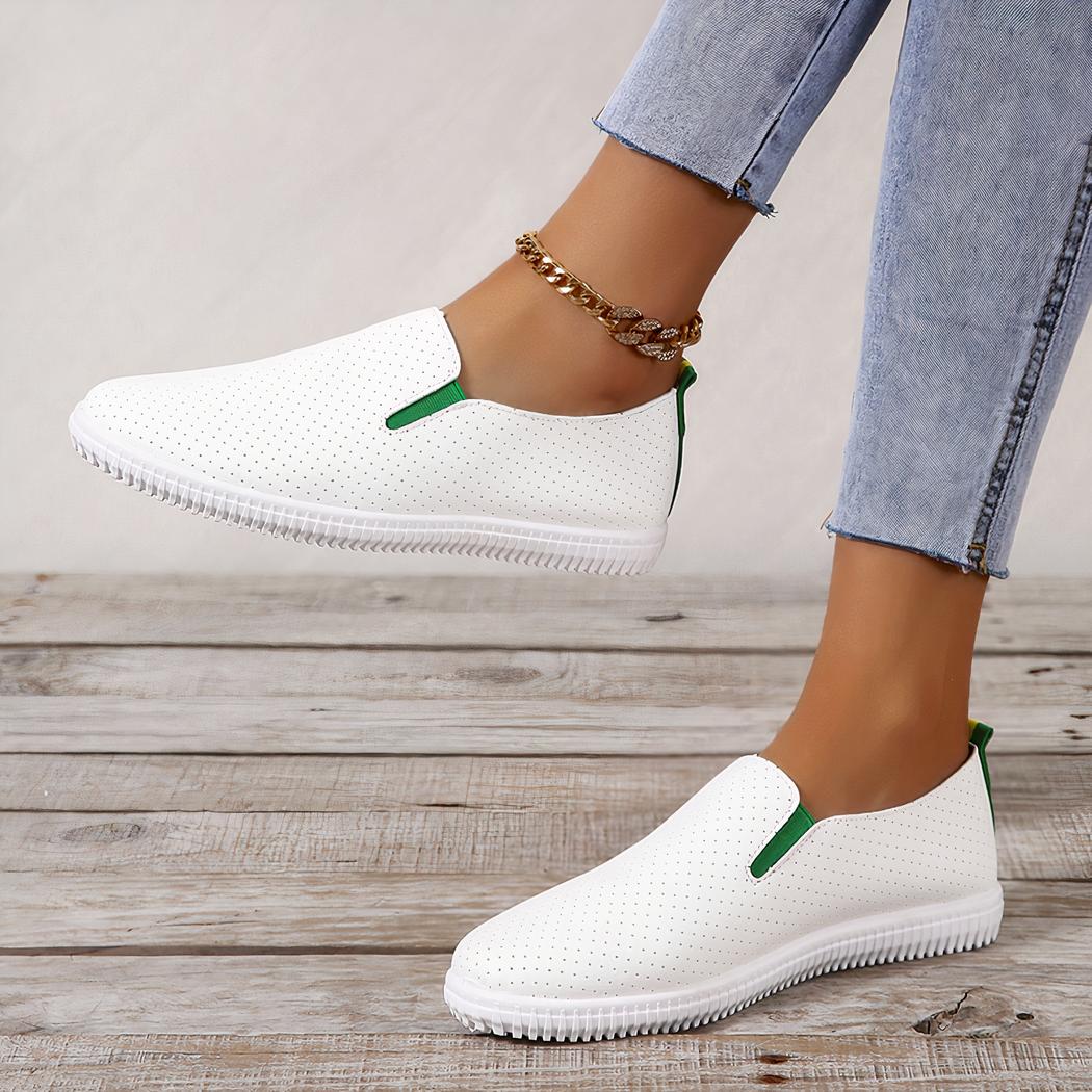 Mocassins souples perforés en cuir blanc
