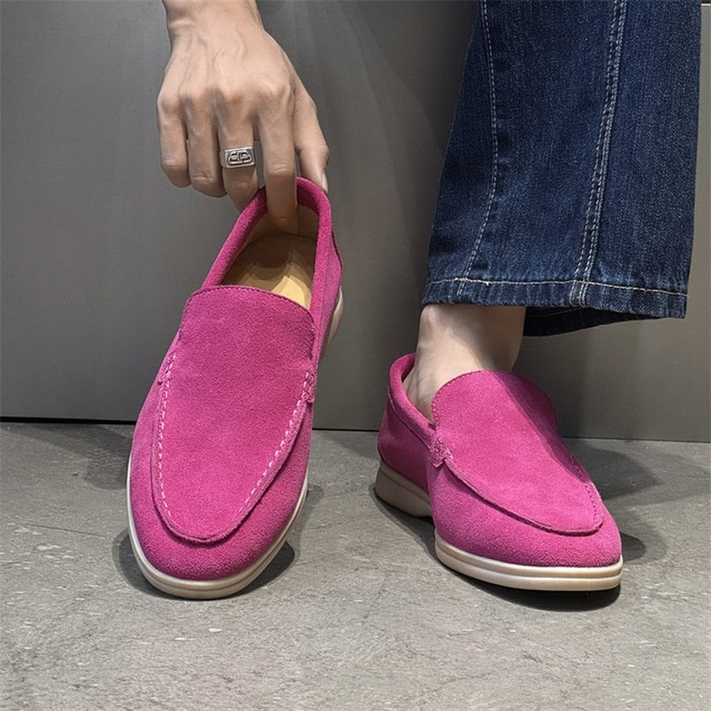 Mocassins en daim rose fuchsia à enfiler, semelle claire