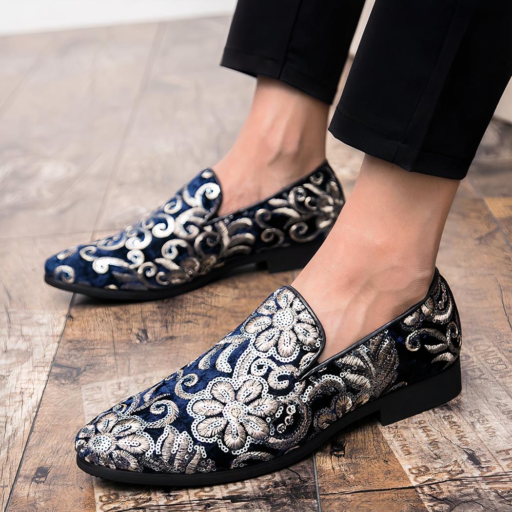 Mocassins effet velours brillant avec broderie fleurie et sequins