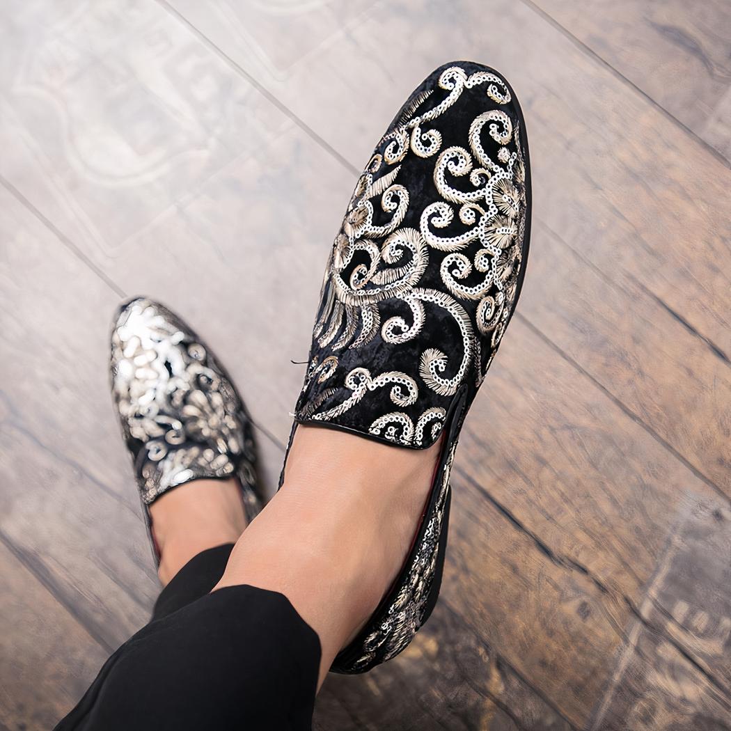 Mocassins effet velours brillant avec broderie fleurie et sequins
