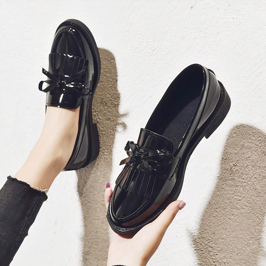 Mocassins vernis à franges pour femme