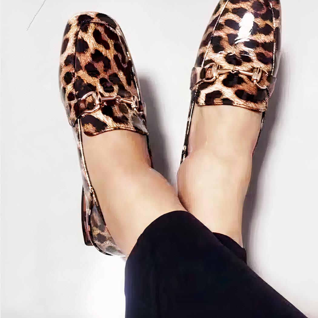 Mocassins vernis léopard à talons carrés pour femmes