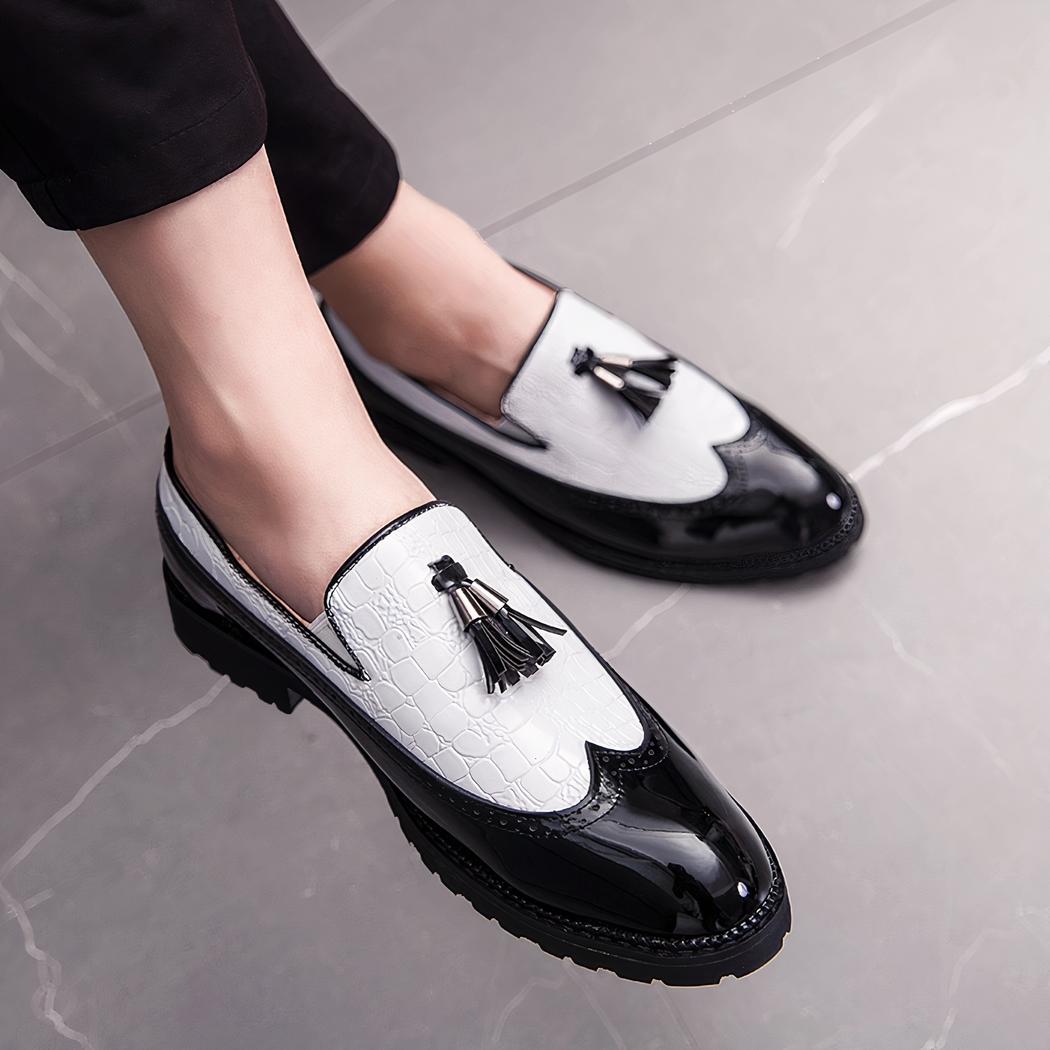 Mocassins à glands vernis noir et blanc pour homme