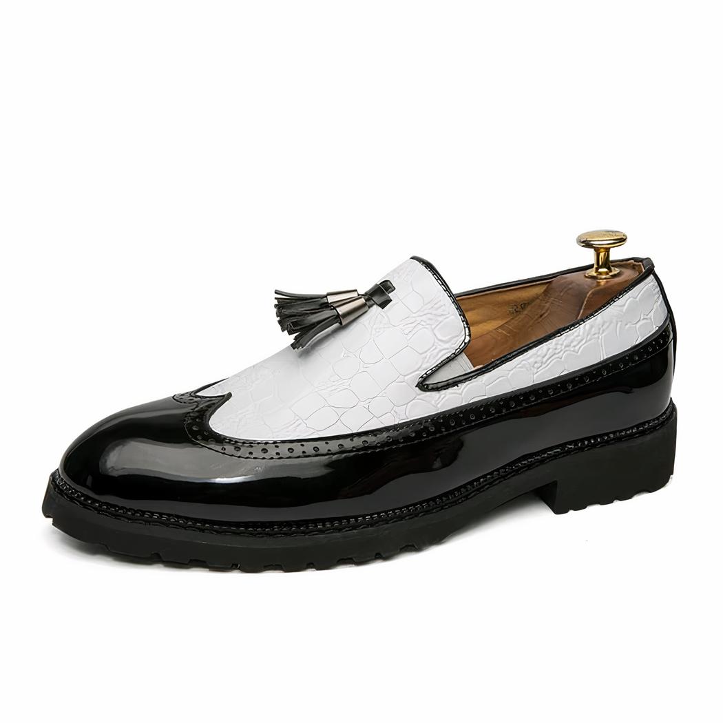 Mocassins à glands vernis noir et blanc pour homme