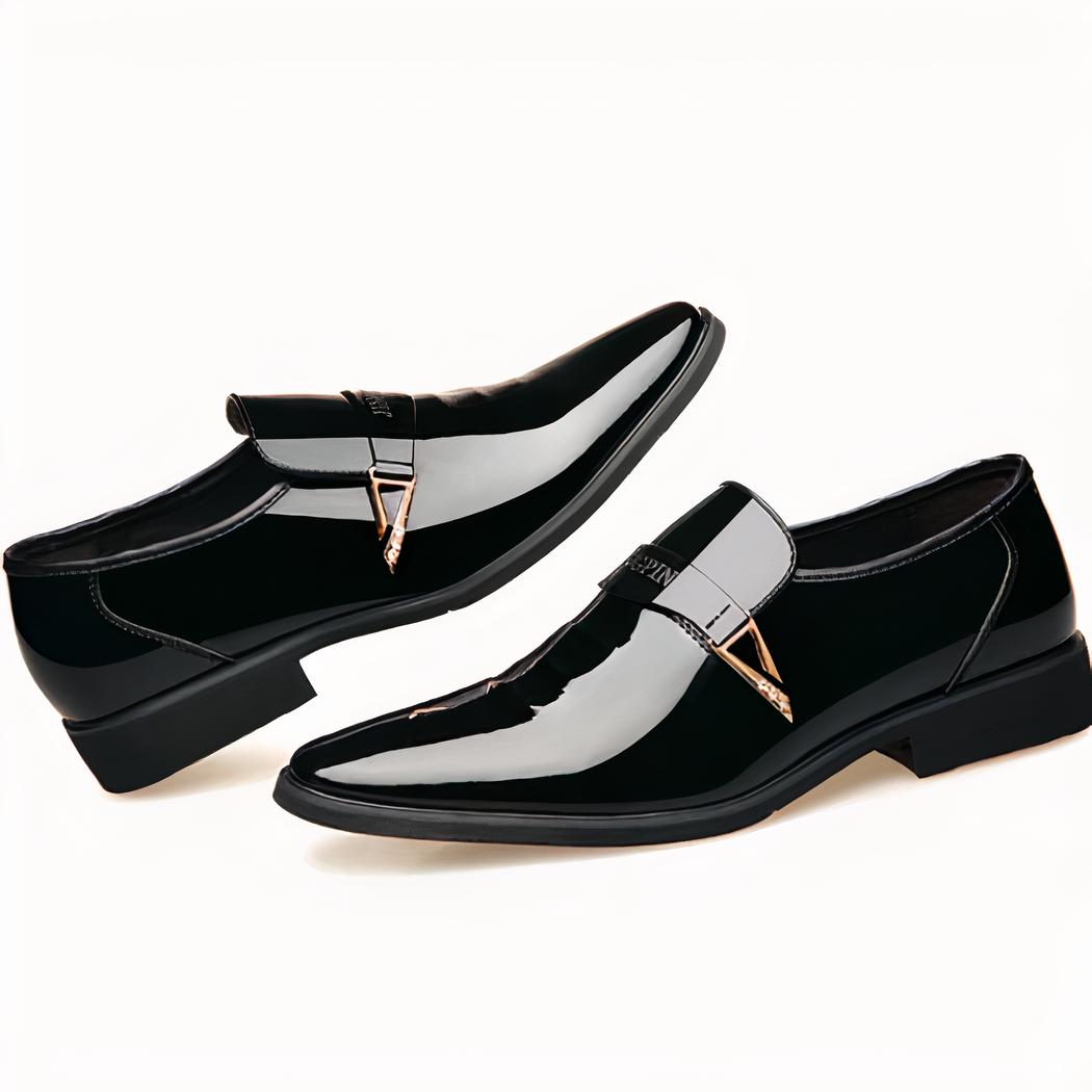 Mocassins vernis noirs de luxe