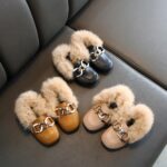 mocassin marron noir ou beige à fourrure pour fille