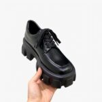 Mocassins à plateforme épaisse en cuir de style britannique