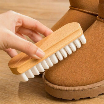 Brosse nettoyante pour chaussures en daim