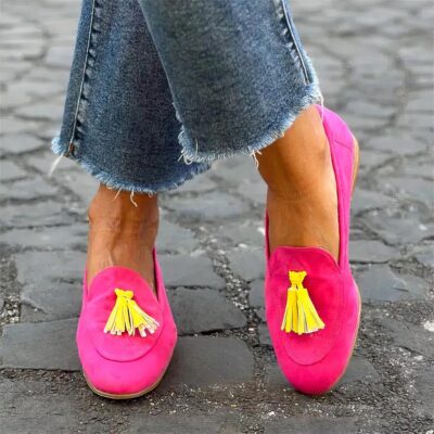 Mocassins femmes colorés à glands et talons plats