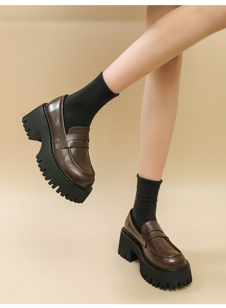 Comment Porter Les Mocassins Plateforme ? 5 Basiques Mode à Adopter Pour Renforcer Leur