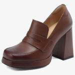 Mocassin a talon haut en cuir marron